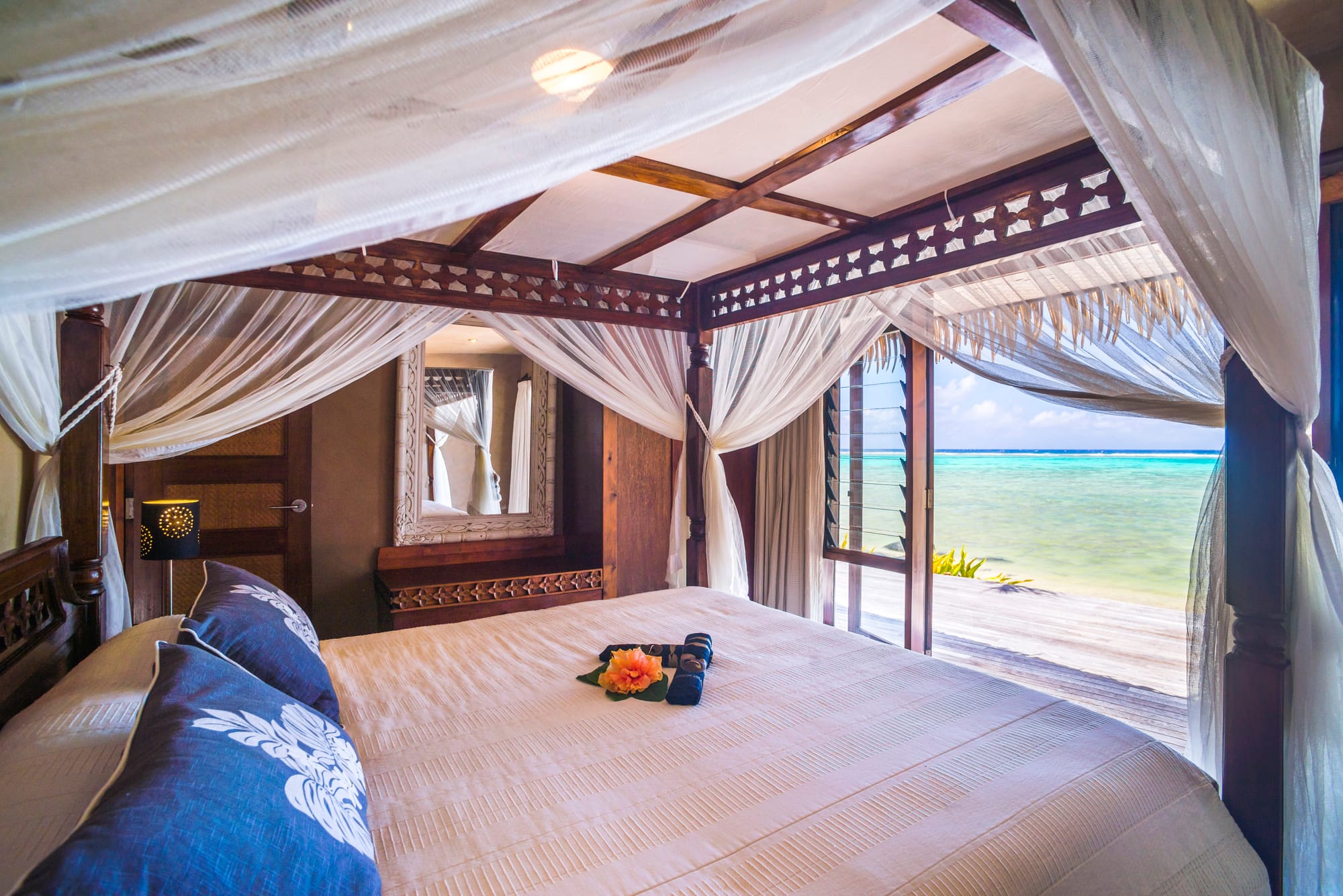 bedroom-with-sea-view-over-the-tropical-pacific-oc-2024-09-19-00-27-44-utc.jpg