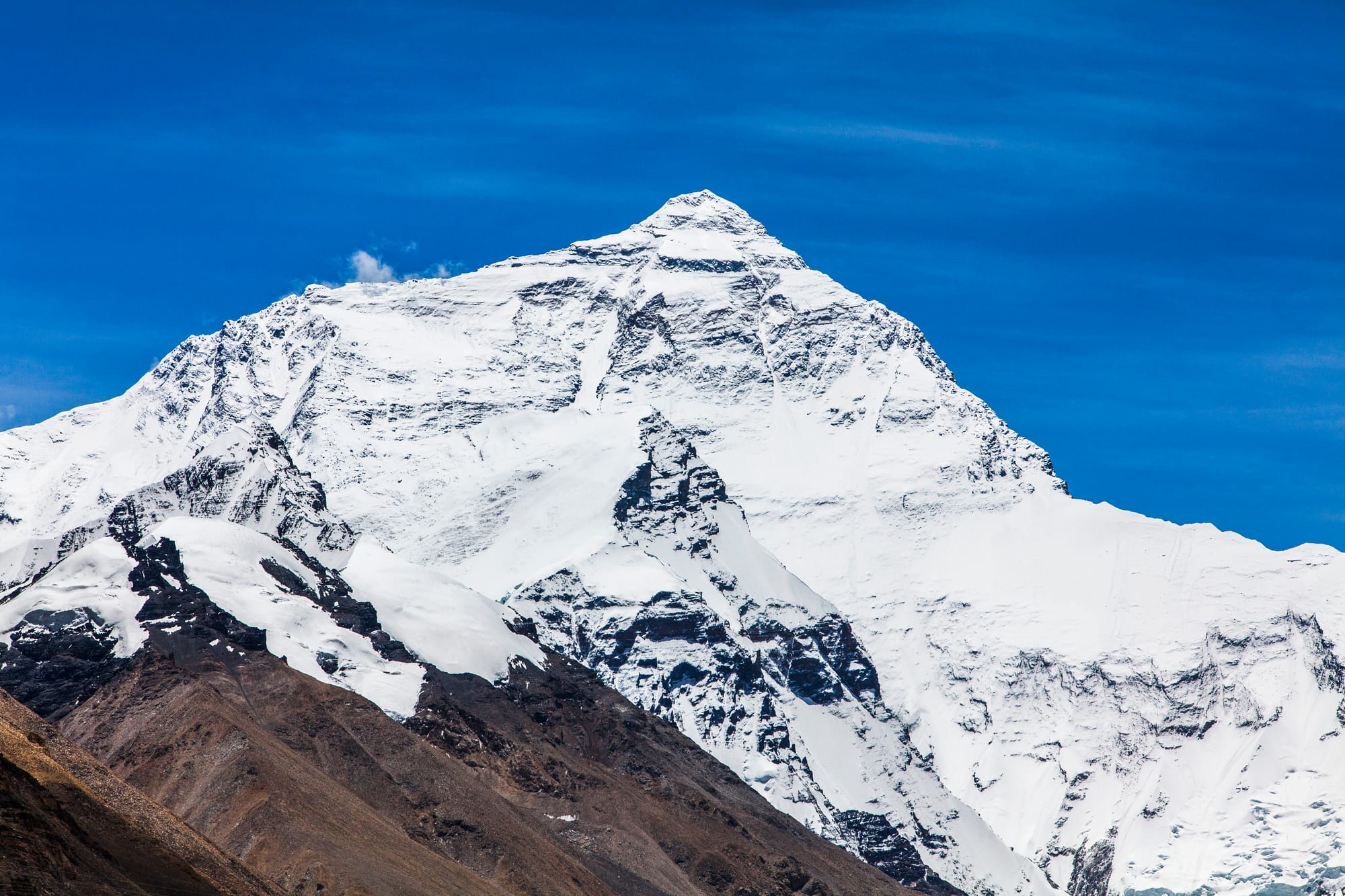 snowcapped-peaks-2024-10-18-07-40-06-utc.jpg