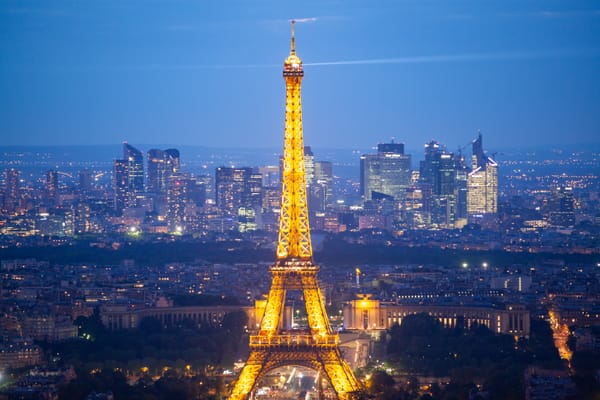 Paris  & The French Riviera Travel Guide